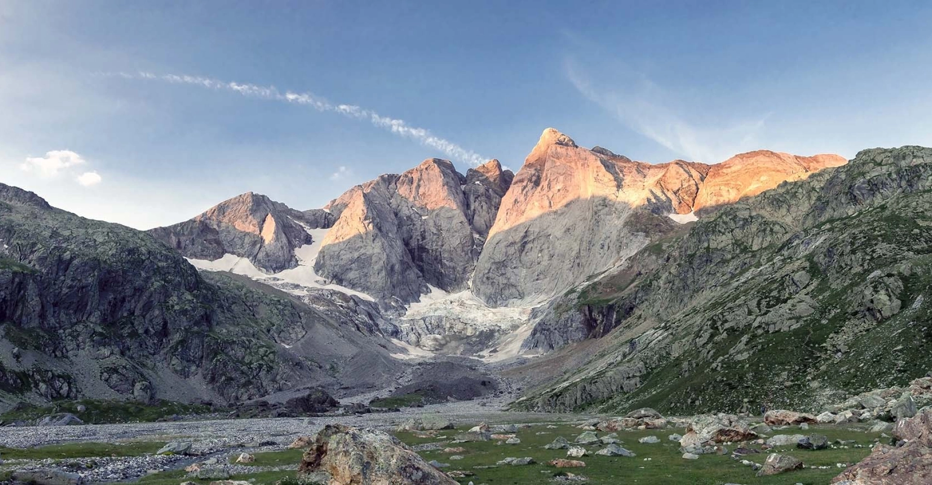 Séjours multi-activités, guides experts, votre aventure commence ici